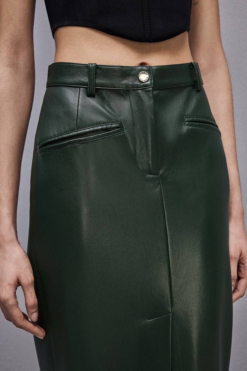 Patrizia Pepe Long Skirt In Coated Fabric Groen | XBH301859