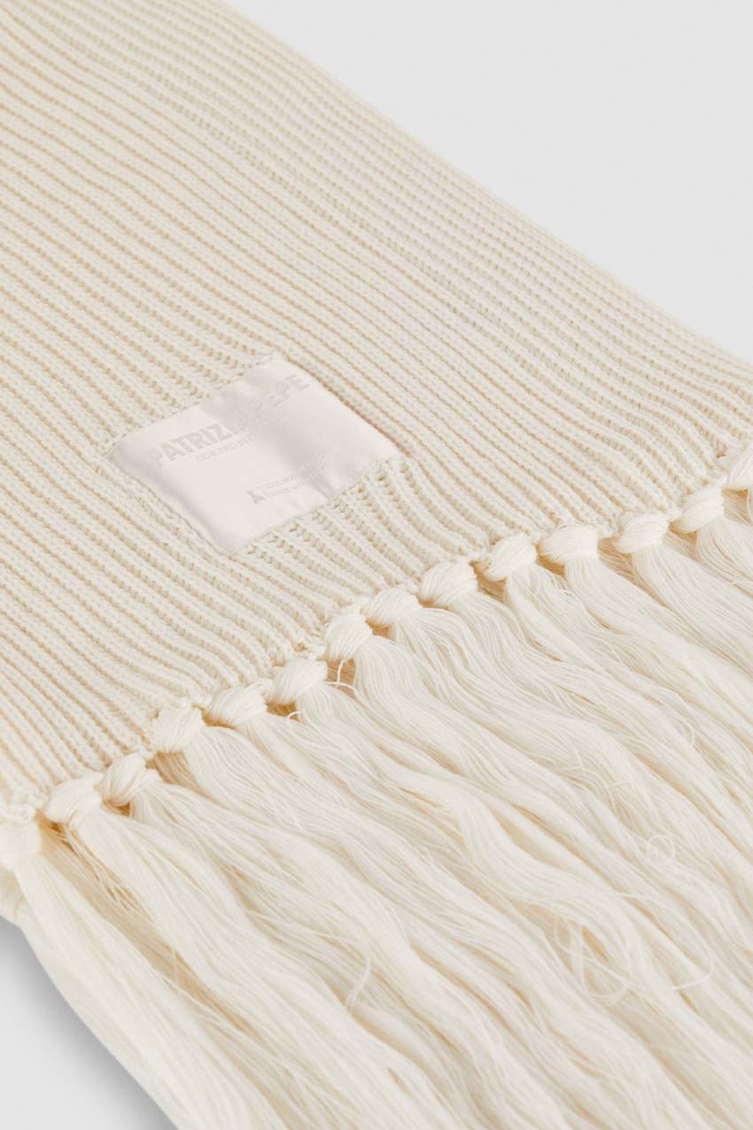 Patrizia Pepe Ribbed Scarf With Fabric Fringes Beige | KPL230618